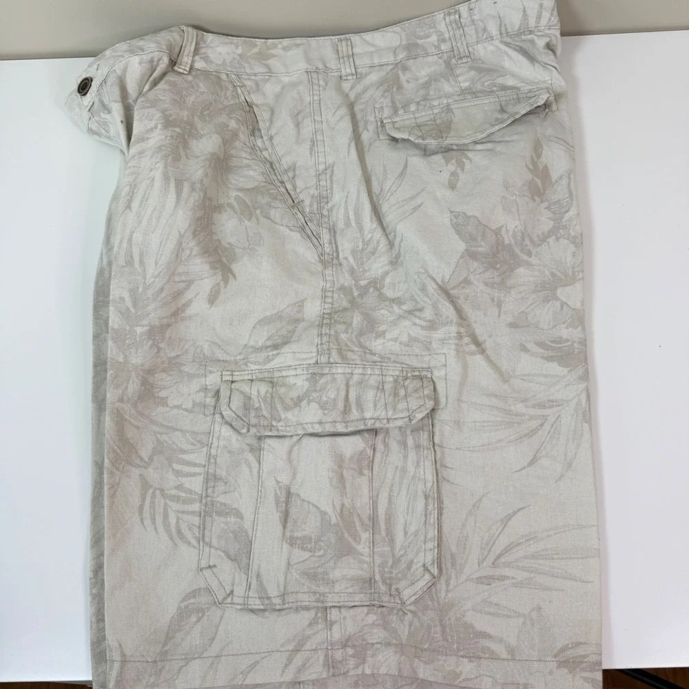 Paradise Collection Mens 42 Linen Blend Tropical Printed Cargo Shorts